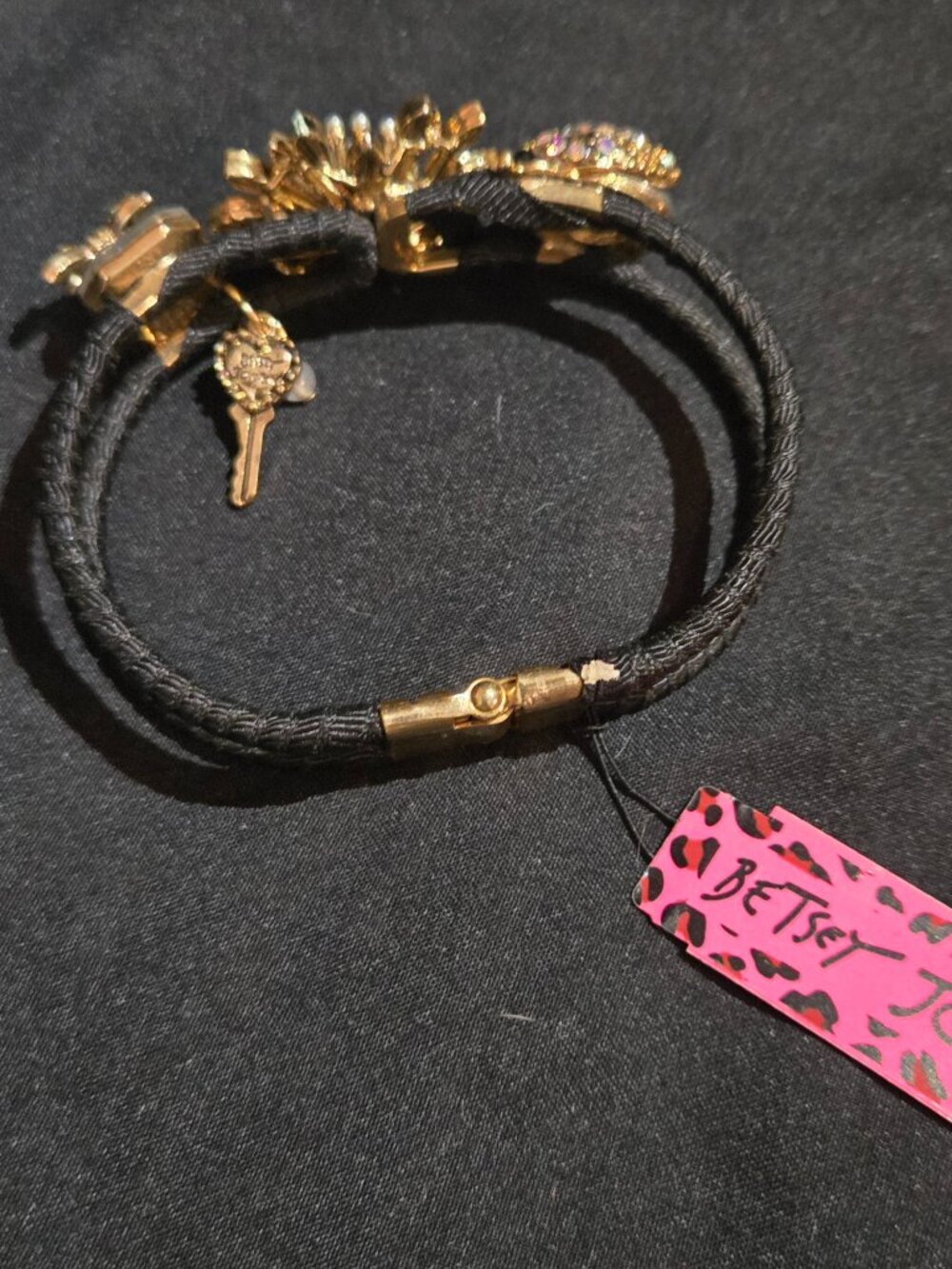 Betsey Johnson New With Tags (NWT) Floral Crystal Magnetic Cord Bracelet - Picture 5 of 9